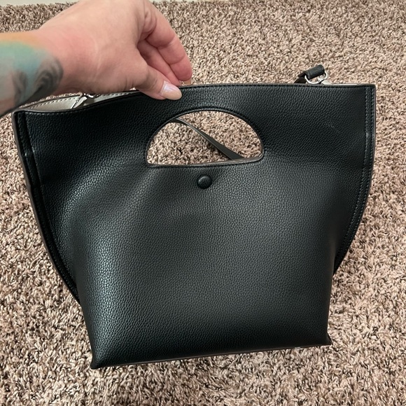 NWOT Sondra Roberts Squared purse - Picture 2 of 5